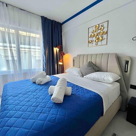 Syntagma Plaka Suite By Zeussuites Афины Экстерьер фото