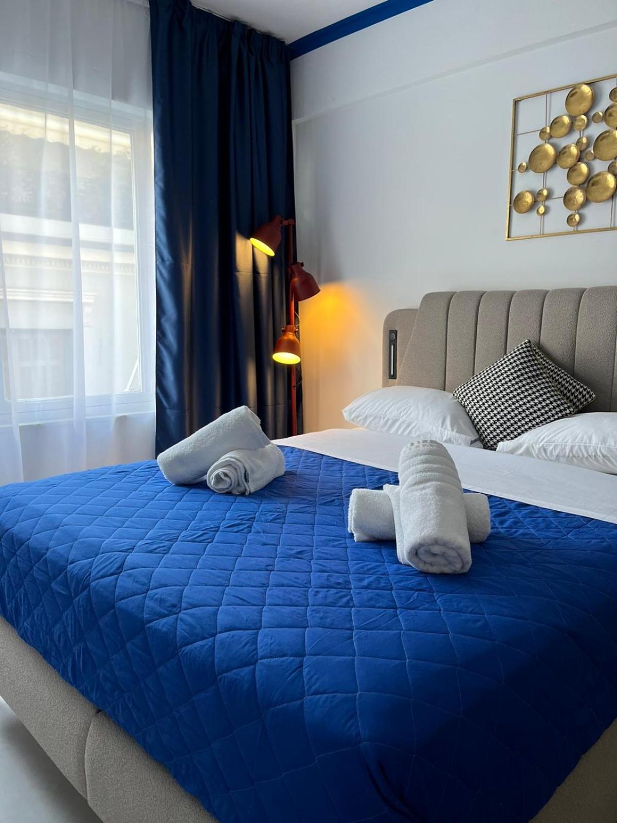 Syntagma Plaka Suite By Zeussuites Афины Экстерьер фото